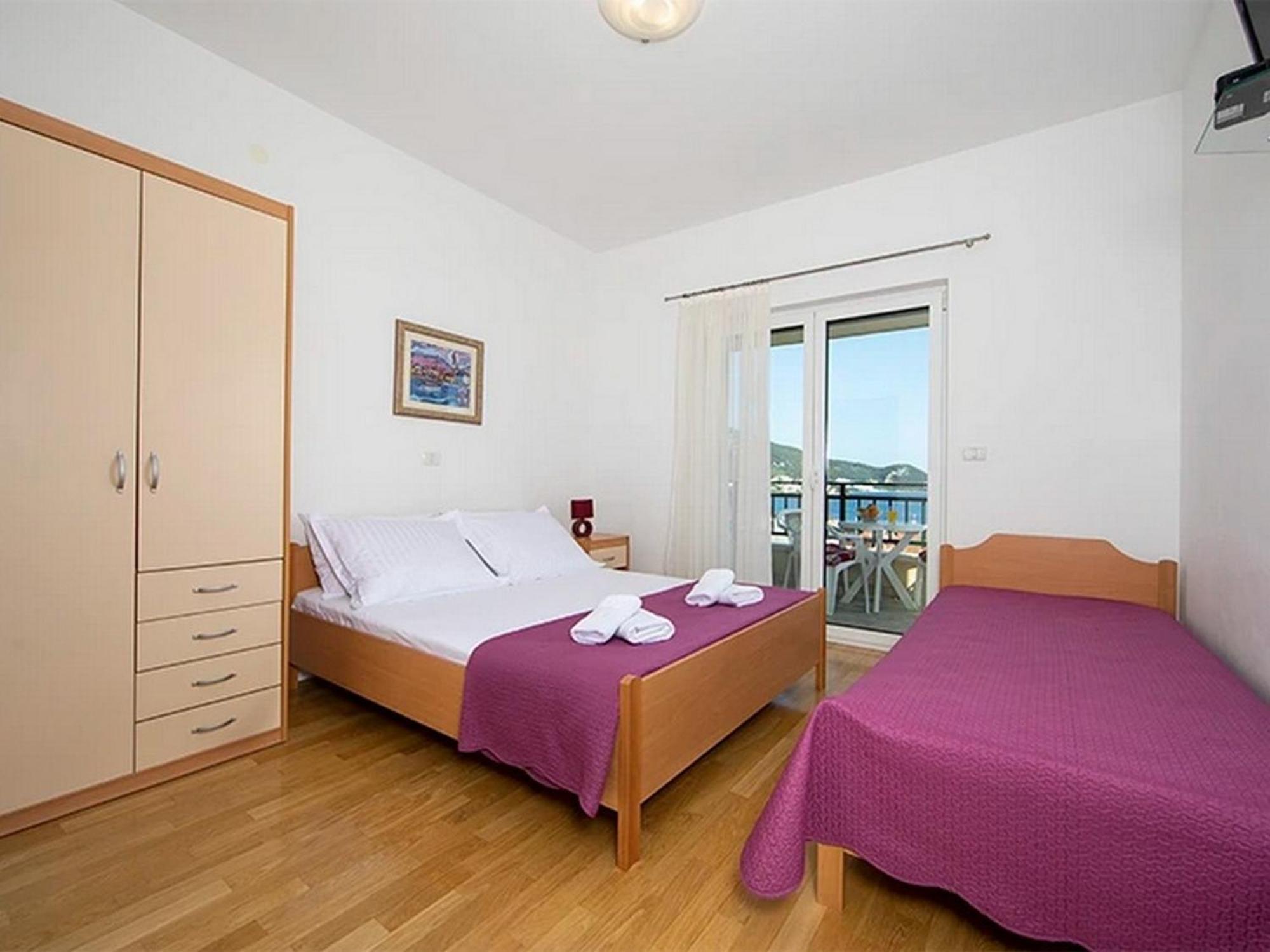 Apartments By The Sea Igrane, Makarska - 17292 エクステリア 写真