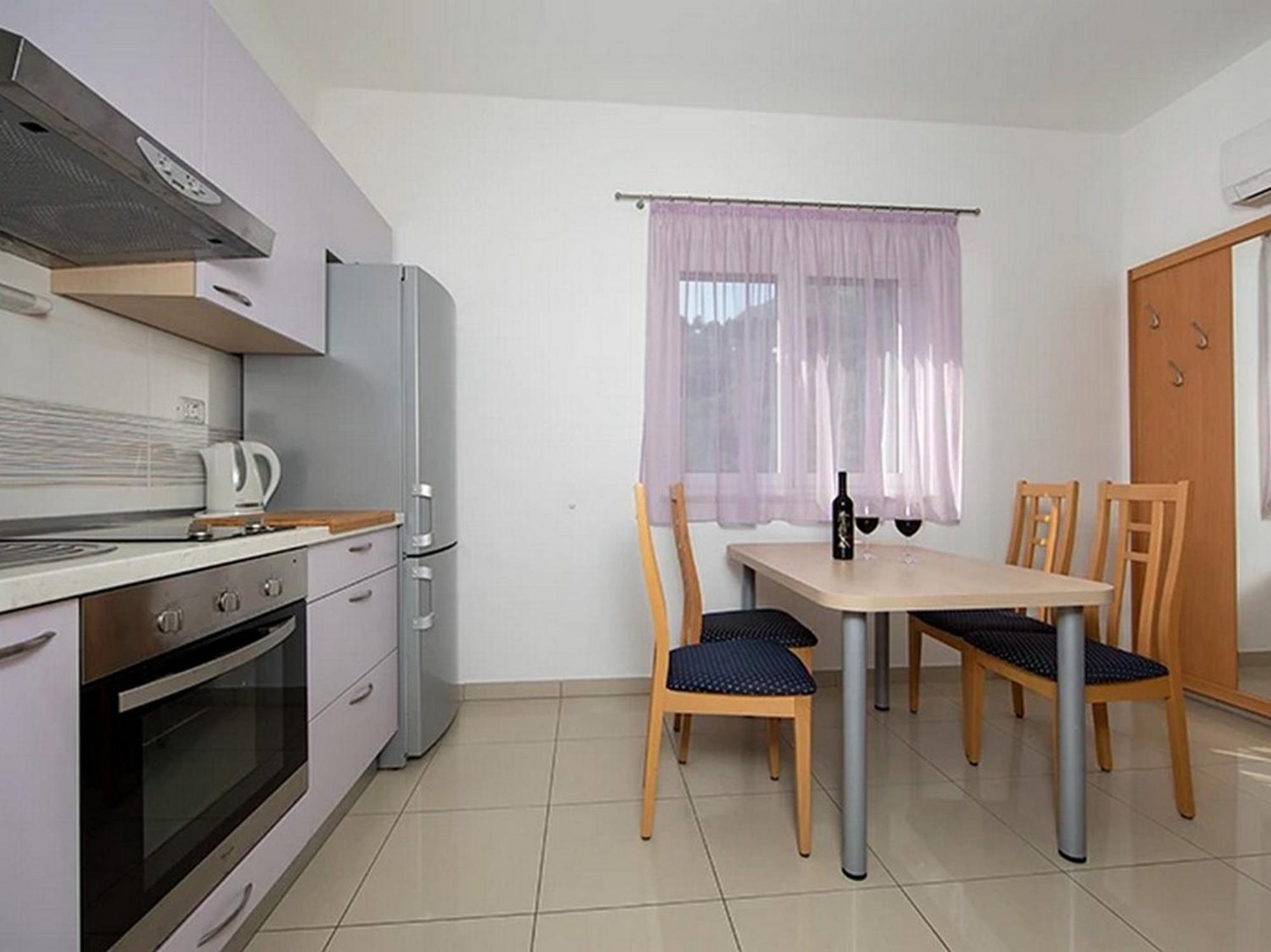 Apartments By The Sea Igrane, Makarska - 17292 エクステリア 写真